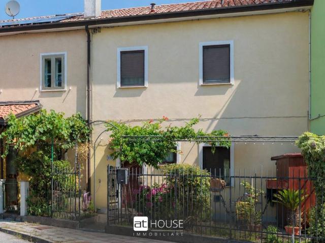Villa Schiera in vendita a Aurisina, Friuli-Venezia Giulia