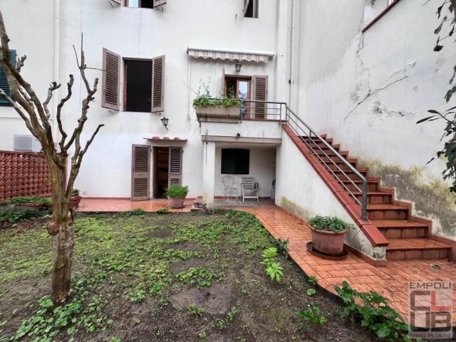 Villa Schiera in vendita a Unione dei Comuni Circondario dell'Empolese Valdelsa, Empoli