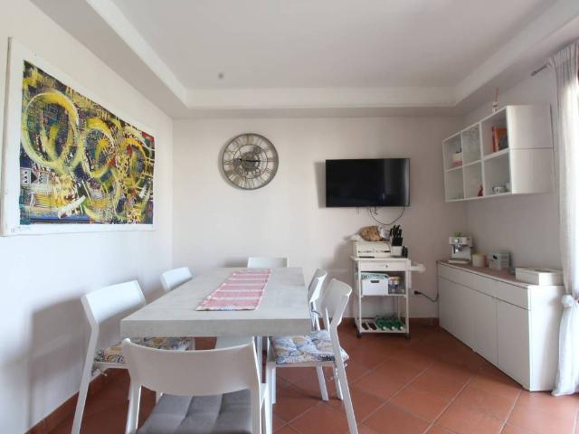 Villa Schiera in vendita a Unione dei Comuni Circondario dell'Empolese Valdelsa, Empoli
