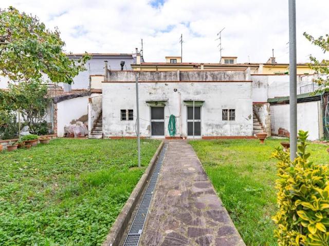 Villa Schiera in vendita a Unione dei Comuni Circondario dell'Empolese Valdelsa, Empoli