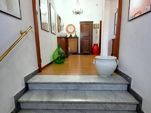 Villa Schiera in vendita a Unione dei Comuni Circondario dell'Empolese Valdelsa, Empoli