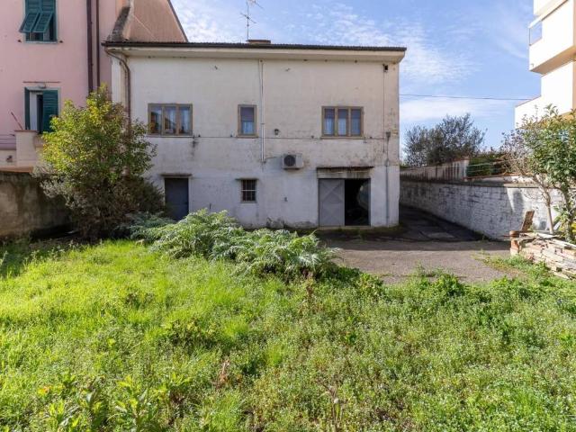 Villa Schiera in vendita a Unione dei Comuni Circondario dell'Empolese Valdelsa, Empoli