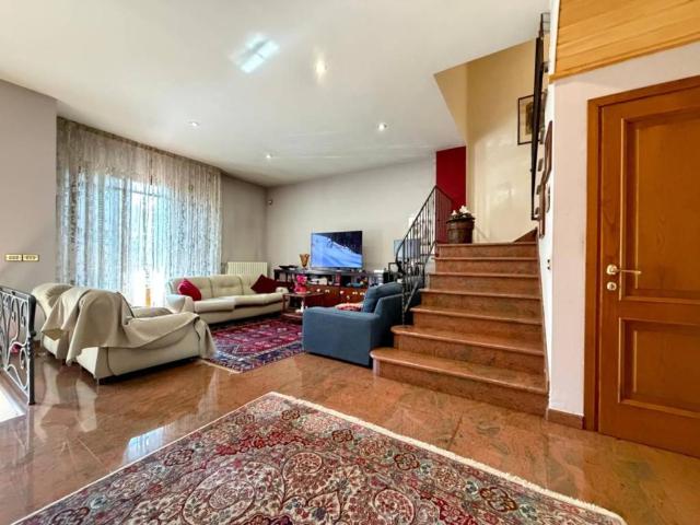 Villa Schiera in vendita a Unione dei Comuni Circondario dell'Empolese Valdelsa, Empoli