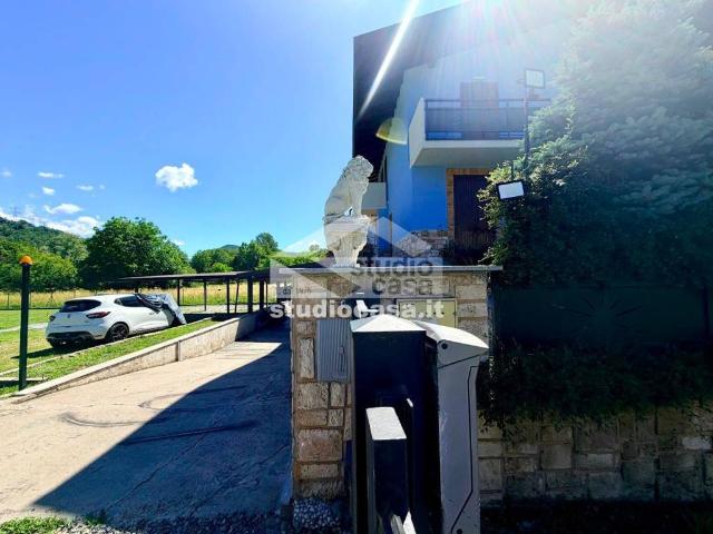 Villa Schiera in vendita a Gaiano, Endine Gaiano