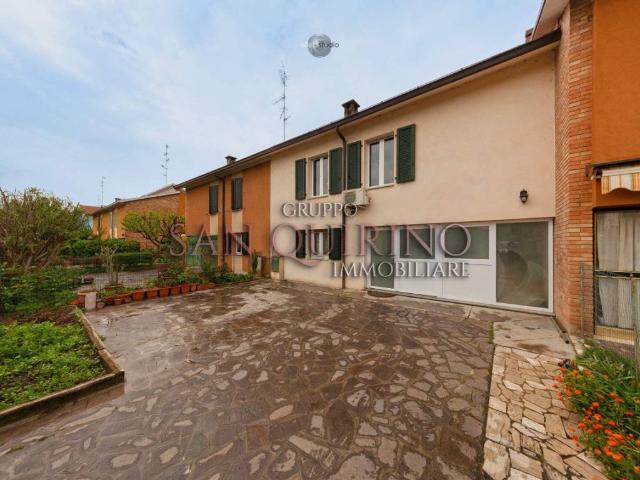 Villa Schiera in vendita a Pianura Reggiana, Re
