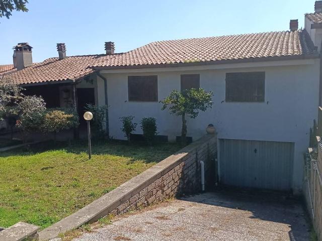 Villa Schiera in vendita a Fabrica Di Roma, Lazio