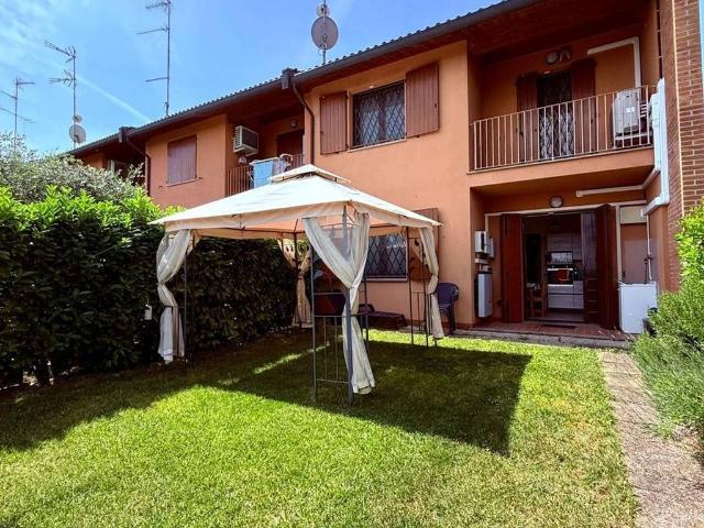 Villa Schiera in vendita a Unione della Romagna Faentina, Faenza