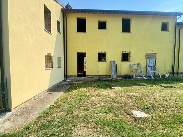 Villa Schiera in vendita a Unione della Romagna Faentina, Faenza