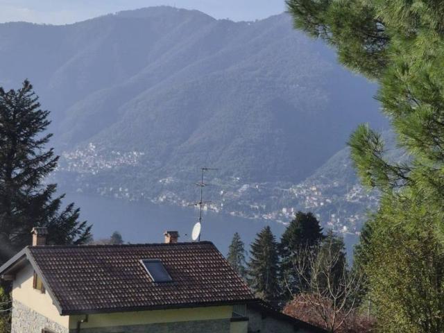 Villa Schiera in vendita a Lemna, Faggeto Lario