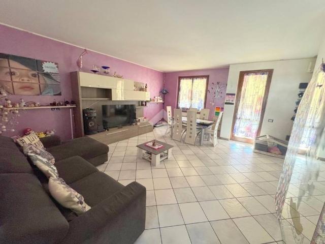 Villa Schiera in vendita a Fagnano Olona, Lombardia