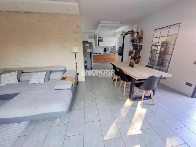 Villa Schiera in vendita a Gaggino, Lombardia