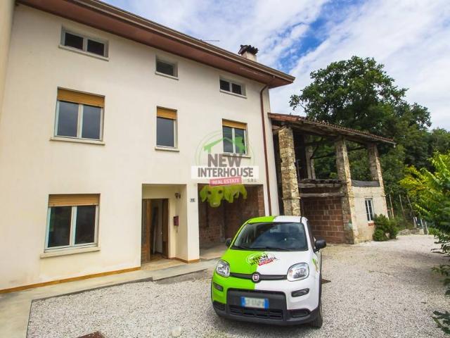 Villa Schiera in vendita a Fanna, Friuli-Venezia Giulia