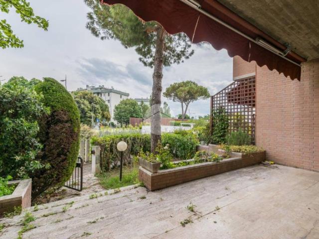 Villa Schiera in vendita a Trave, Marche