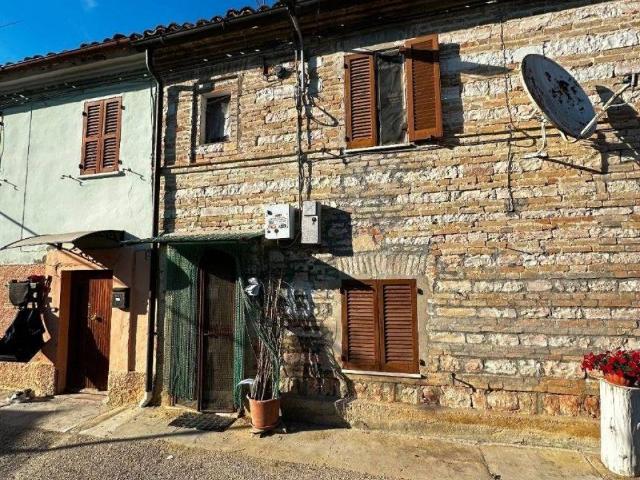 Villa Schiera in vendita a Carrara, Marche