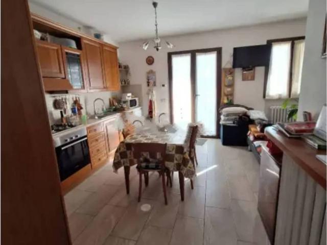 Villa Schiera in vendita a Carrara, Marche