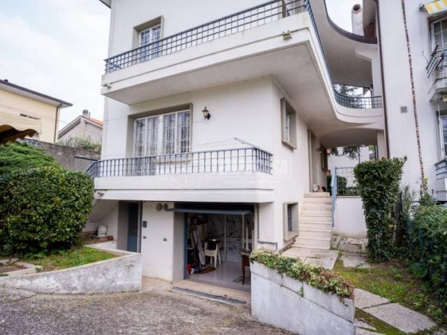 Villa Schiera in vendita a Trave, Marche