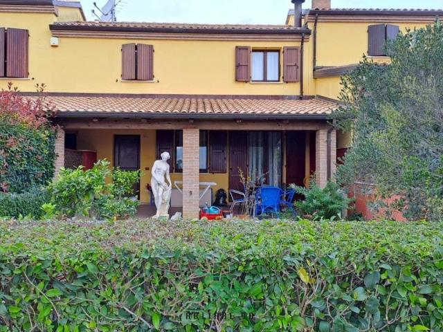 Villa Schiera in vendita a Marche, Pesaro E Urbino