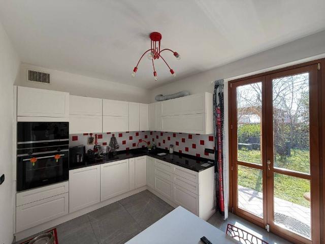 Villa Schiera in vendita a Fara Gera D'adda, Lombardia