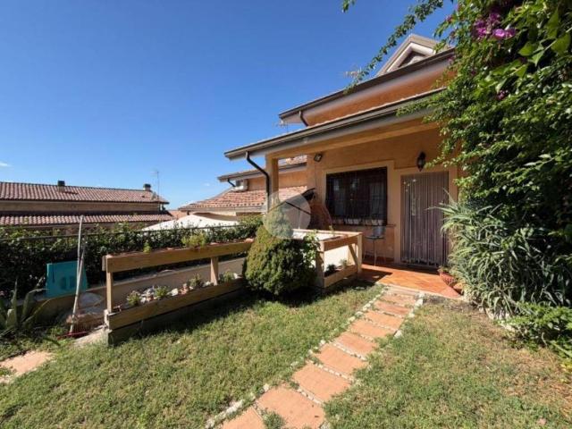 Villa Schiera in vendita a Talocci, Fara in Sabina