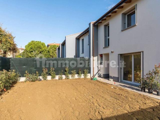 Villa Schiera in vendita a Contrada San Giovanni, Fenegrò