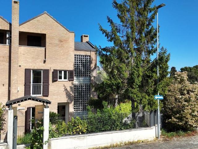 Villa Schiera in vendita a San Michele, Marche