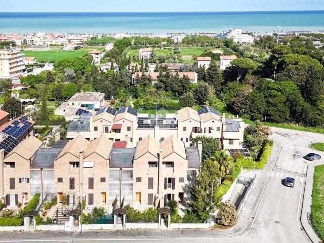 Villa Schiera in vendita a San Michele, Marche