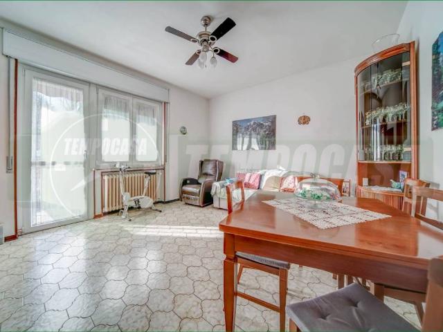 Villa Schiera in vendita a Ferno, Lombardia