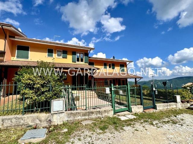 Villa Schiera in vendita a Ferrara Di Monte Baldo, Veneto