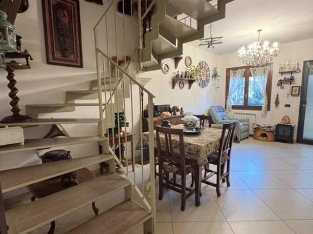 Villa Schiera in vendita a Ferrara, Reggio Emilia