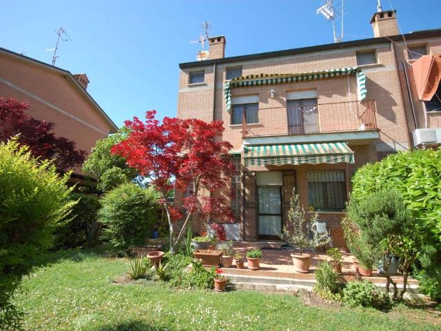 Villa Schiera in vendita a Ferrara, Reggio Emilia