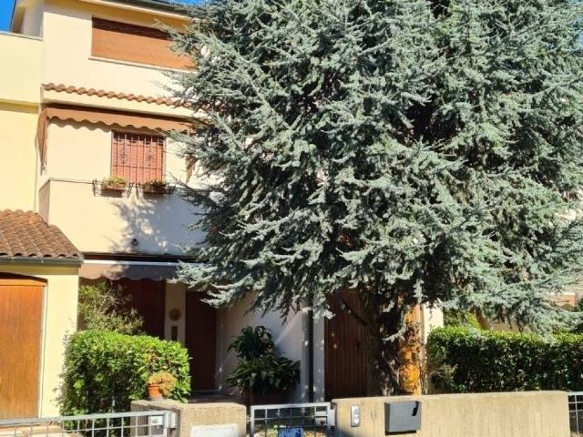 Villa Schiera in vendita a Quacchio, Ferrara