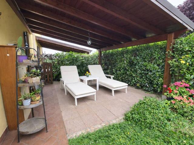 Villa Schiera in vendita a Ferrara, Reggio Emilia