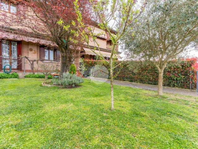 Villa Schiera in vendita a Ferrara, Reggio Emilia