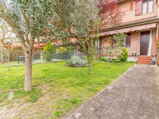 Villa Schiera in vendita a Ferrara, Reggio Emilia