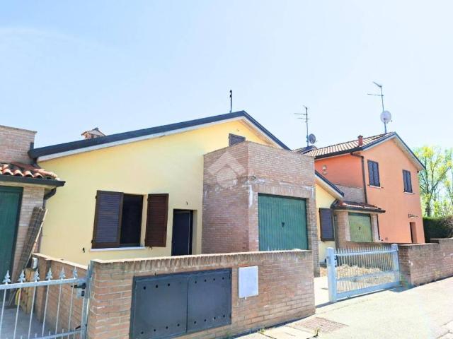 Villa Schiera in vendita a Ferrara, Reggio Emilia