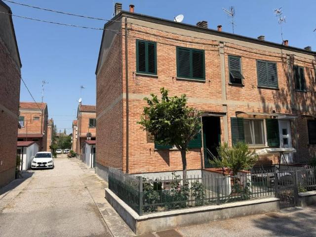 Villa Schiera in vendita a Ferrara, Reggio Emilia