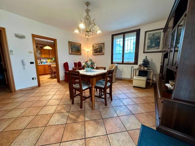 Villa Schiera in vendita a Ferrara, Reggio Emilia
