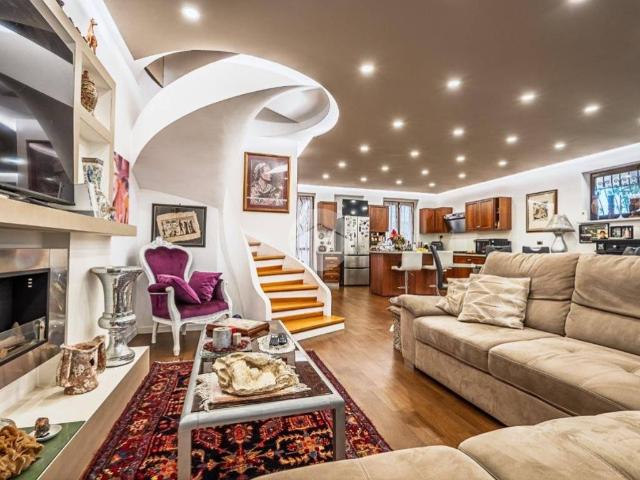 Villa Schiera in vendita a Unione Montana di Comuni delle Valli di Lanzo, Ceronda e Casternone, Piemonte