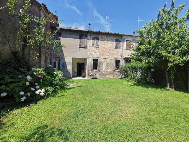 Villa Schiera in vendita a Ficarolo, Veneto