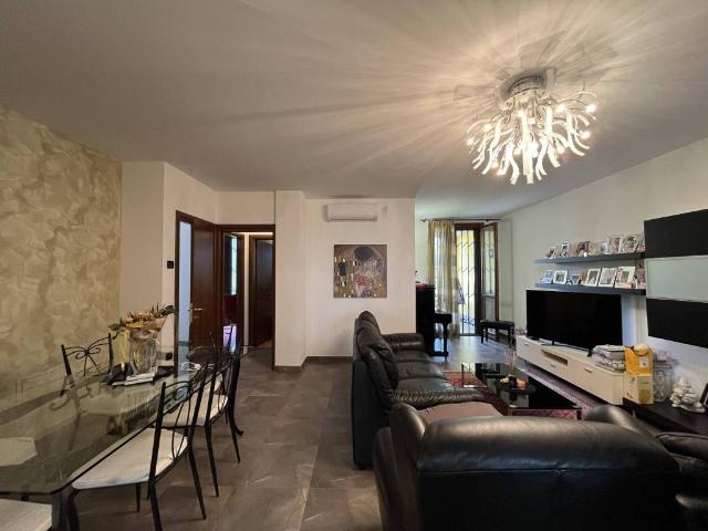 Villa Schiera in vendita a Fidenza, Reggio Emilia