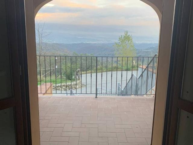 Villa Schiera in vendita a Figline e Incisa Valdarno, Toscana