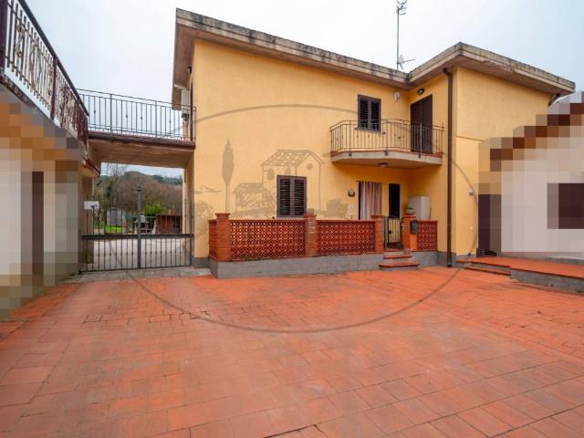 Villa Schiera in vendita a Figline e Incisa Valdarno, Figline Valdarno