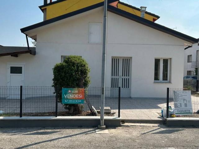 Villa Schiera in vendita a Unione Comuni Modenesi Area Nord, Finale Emilia