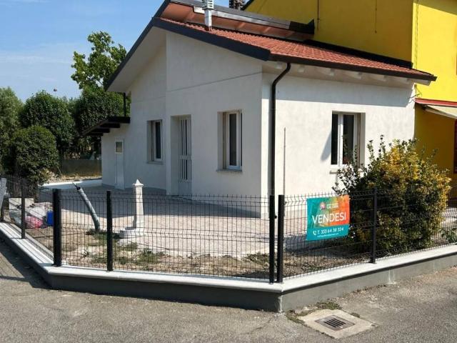 Villa Schiera in vendita a Unione Comuni Modenesi Area Nord, Finale Emilia