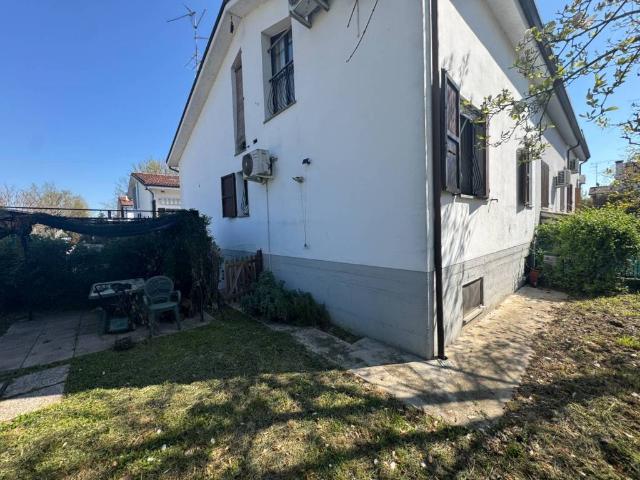 Villa Schiera in vendita a Unione Comuni Modenesi Area Nord, Finale Emilia
