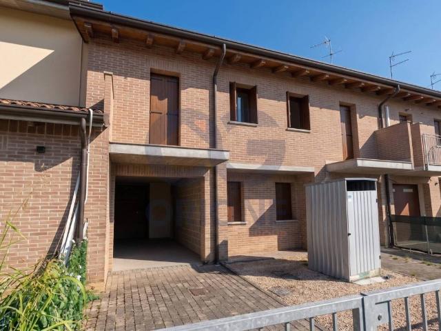 Villa Schiera in vendita a Unione Comuni Modenesi Area Nord, Finale Emilia