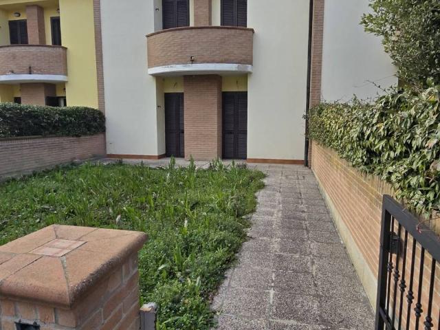 Villa Schiera in vendita a Unione Comuni Modenesi Area Nord, Finale Emilia