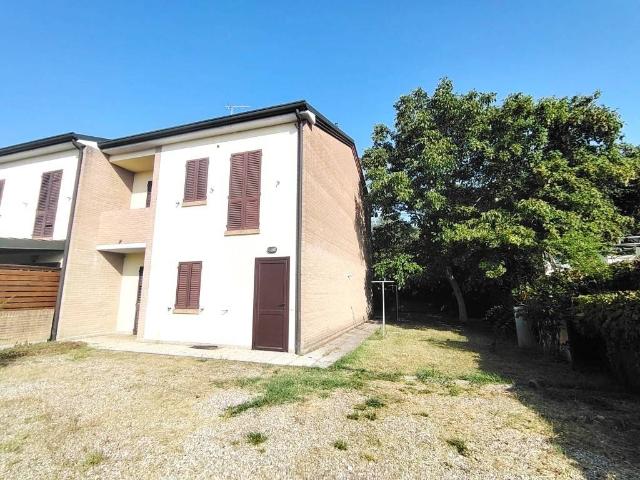Villa Schiera in vendita a Unione Comuni Modenesi Area Nord, Finale Emilia