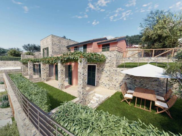 Villa Schiera in vendita a Finale Ligure, Liguria