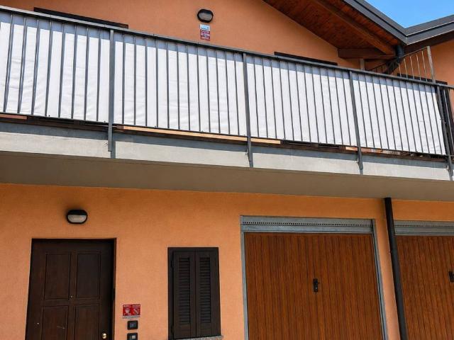 Villa Schiera in vendita a Fino Mornasco, Lombardia